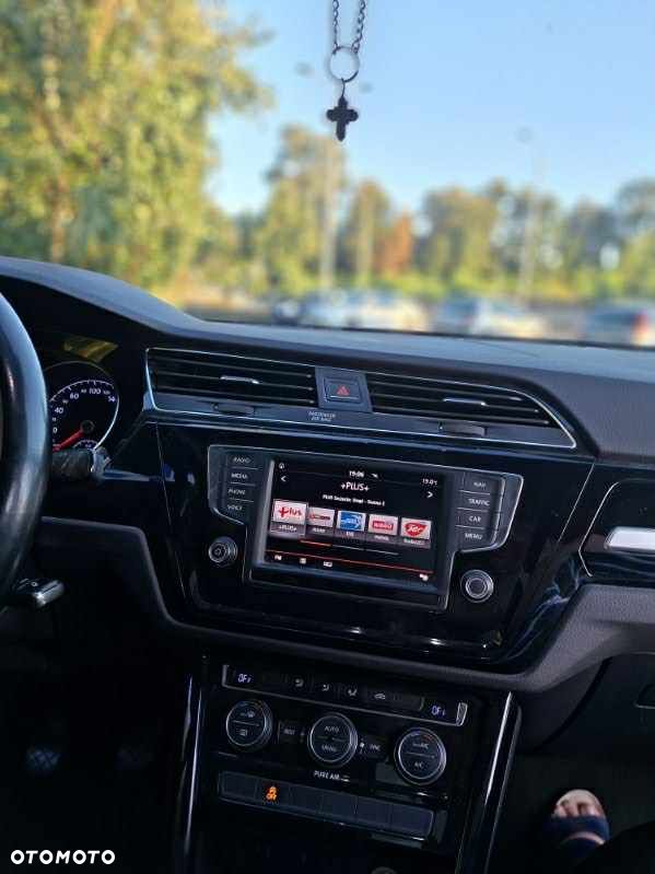 Volkswagen Touran 1.4 TSI BMT Highline - 12