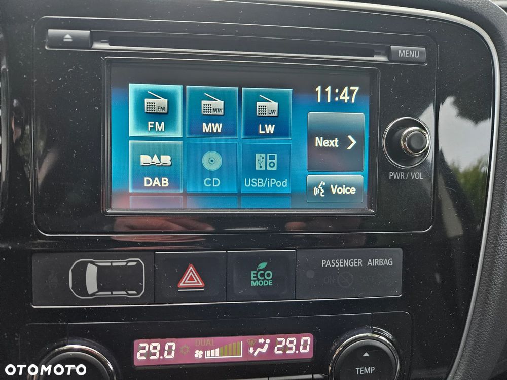 Mitsubishi Outlander 2.2 DI-D 4WD Plus - 23