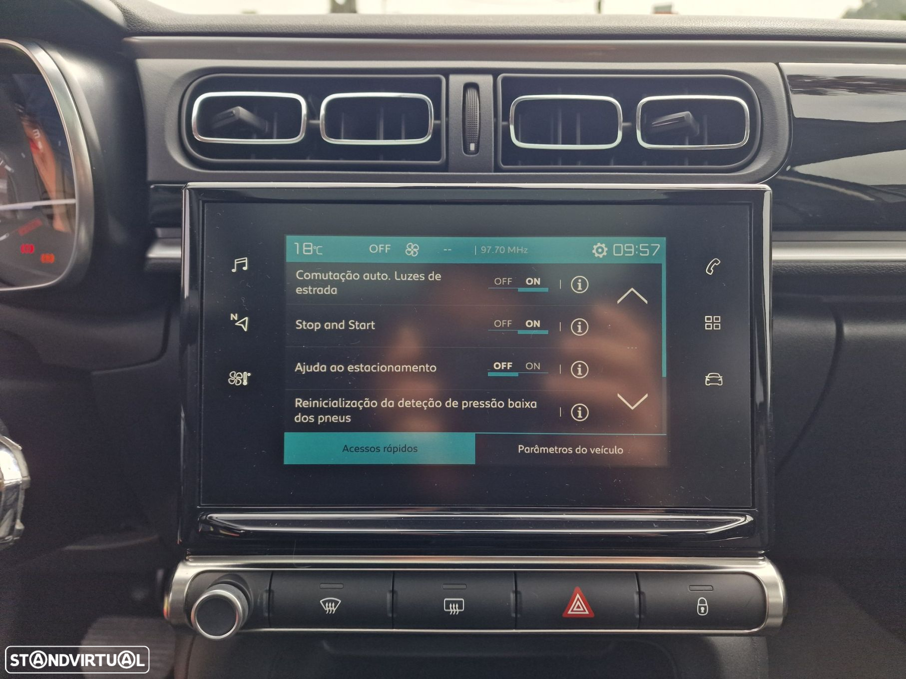 Citroën C3 1.2 PureTech Shine EAT6 - 28