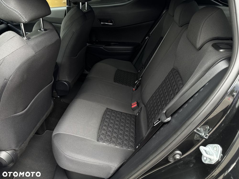 Toyota C-HR 2.0 Hybrid Style - 32