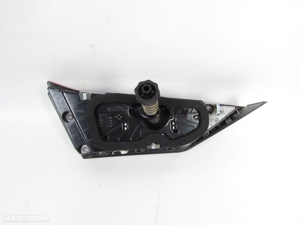 Farolim da mala Led Direito/Trás Seminovo/ Original BMW 1 (F40) 63217450652 - 3
