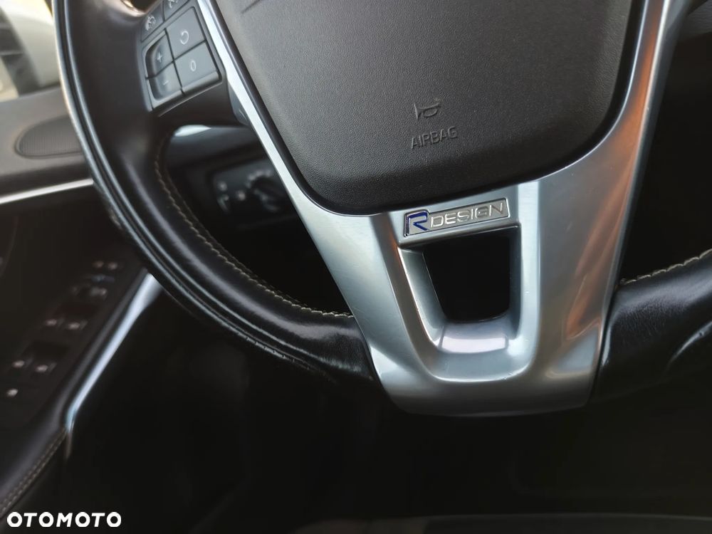 Volvo V40 D2 R Design - 25