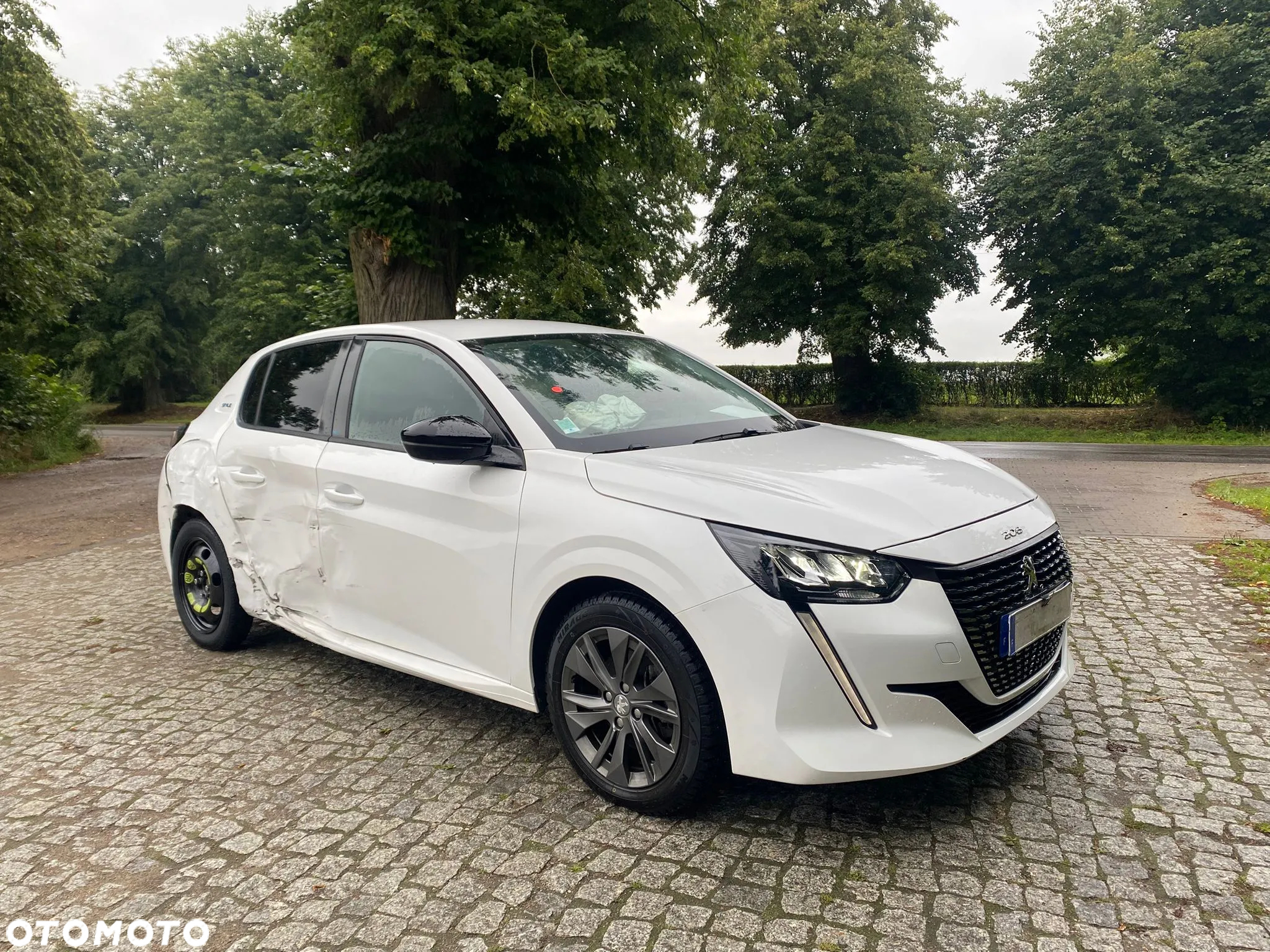 Peugeot 208 1.2 PureTech Active S&S EAT8 - 3