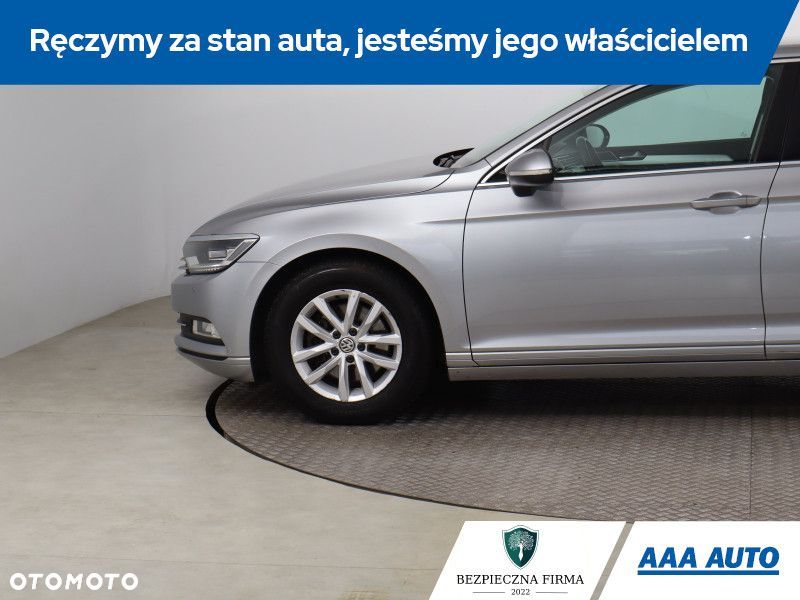 Volkswagen Passat - 17