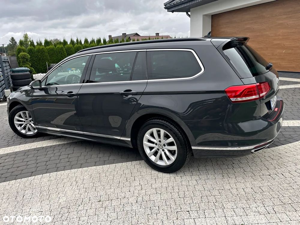 Volkswagen Passat Variant 1.6 TDI (BlueMotion Technology) Comfortline - 11