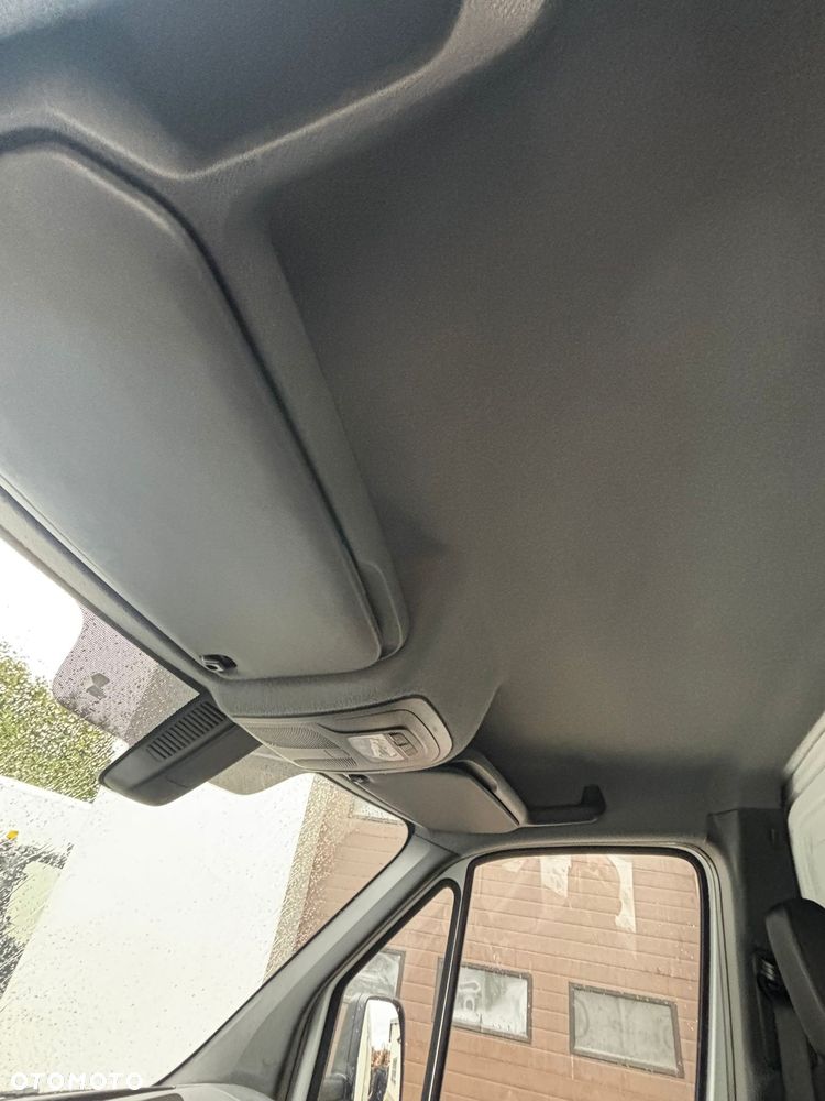 Mercedes-Benz Sprinter 315 Plandeka 8 Palet z odsuwanymi bokami - 12