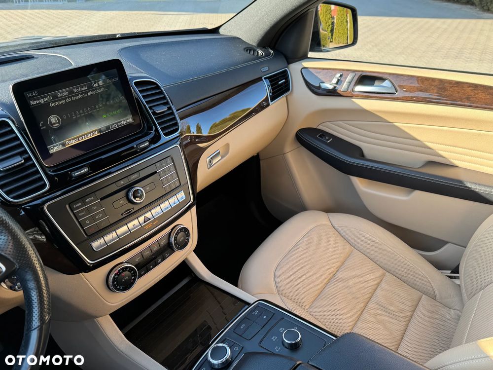 Mercedes-Benz GLE - 11