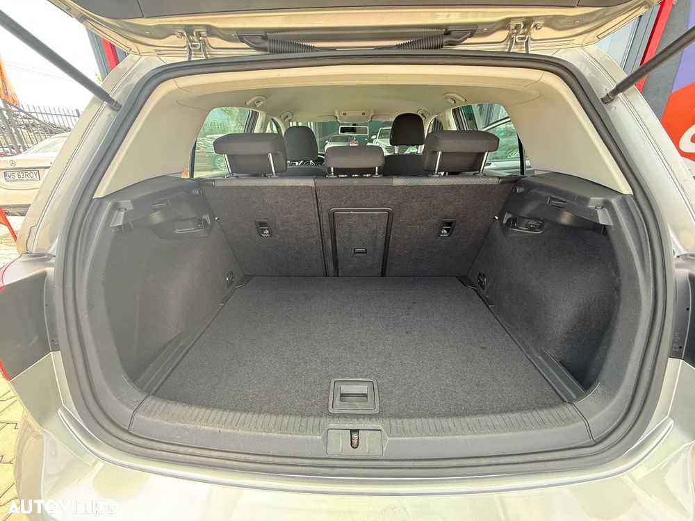 Volkswagen Golf 1.2 TSI BlueMotion Technology Comfortline - 26