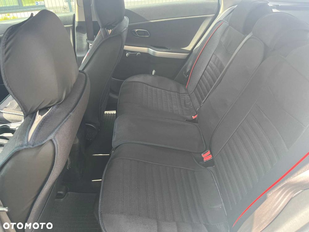 Kia Ceed - 3