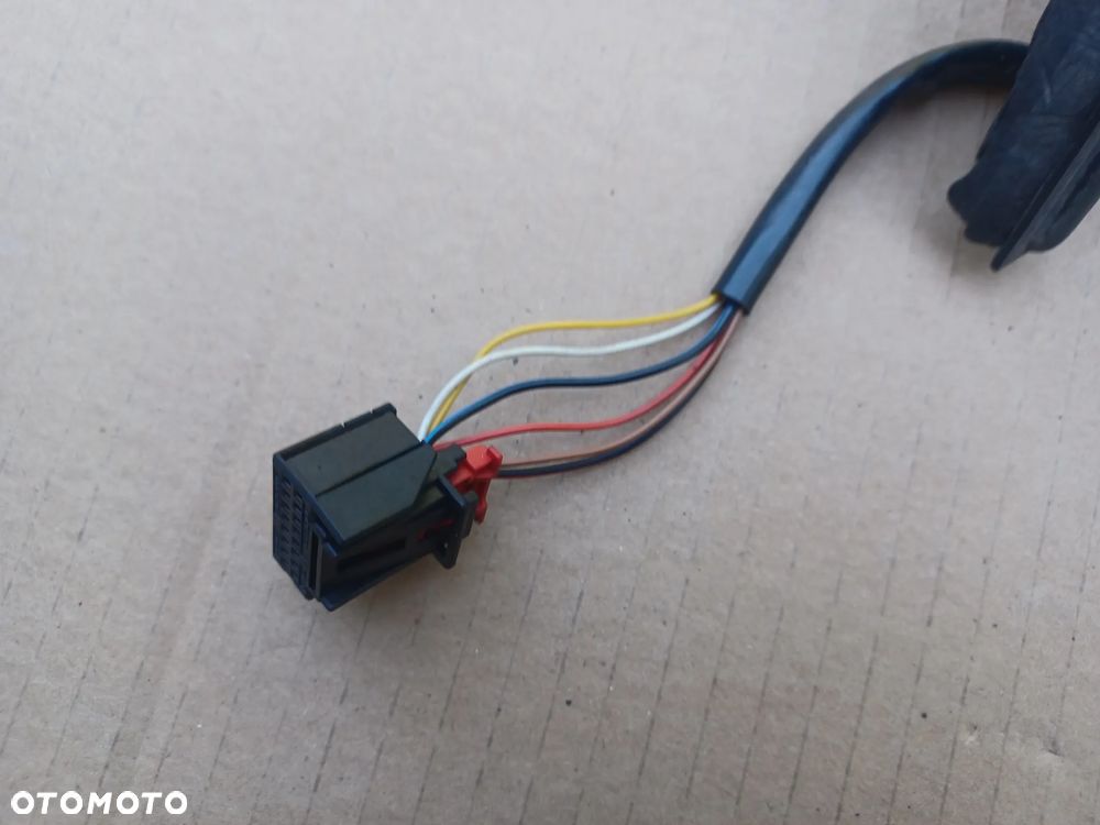 LUSTERKO LEWE PASSAT B6 6PIN EUROPA LD5Q - 7