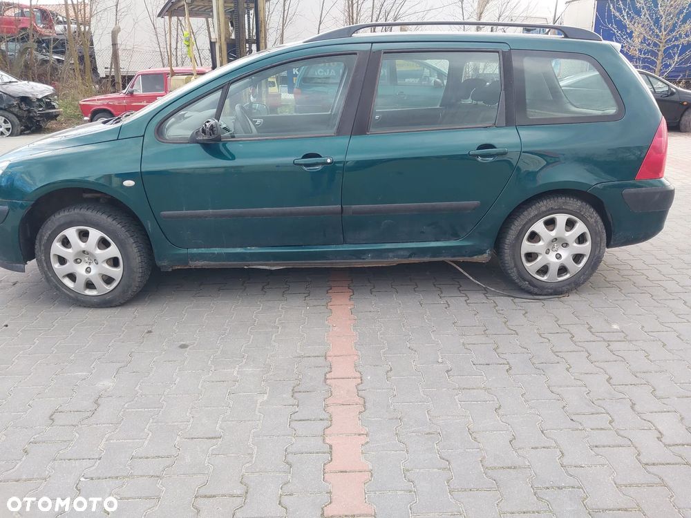 Peugeot 307 SW Kombi silnik 1.6 16v Benzyna skrzynia biegów drzwi klapa zderzak maska błotnik KSUD lampa szyba hak holowniczy moduł BSI BSM B4 osłona listwa fotel maglownica zacisk pompa panel konsola radio mechanizm wydech NA CZĘŚCI - 6