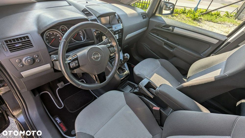 Opel Zafira - 14