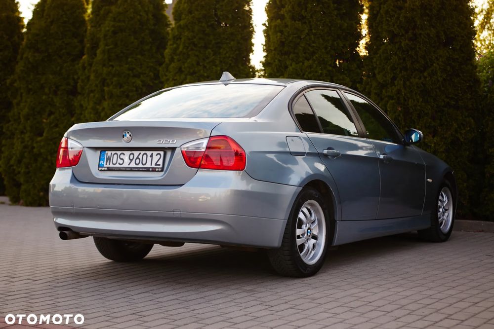 BMW Seria 3 318d DPF - 6