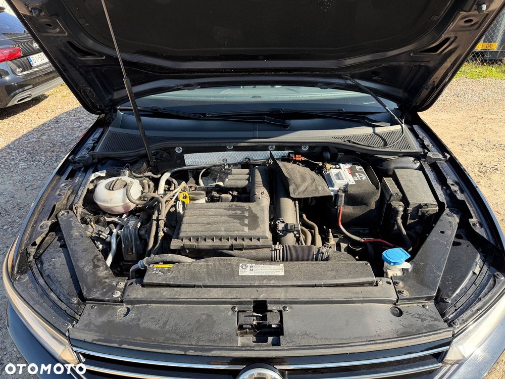 Volkswagen Passat - 25