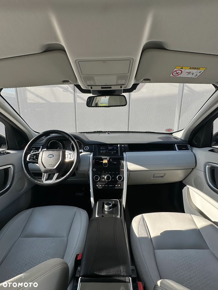 Land Rover Discovery Sport 2017 photo 5