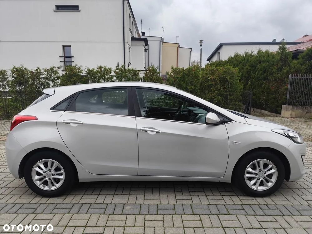 Hyundai i30 1.6 CRDi Automatik Trend - 23