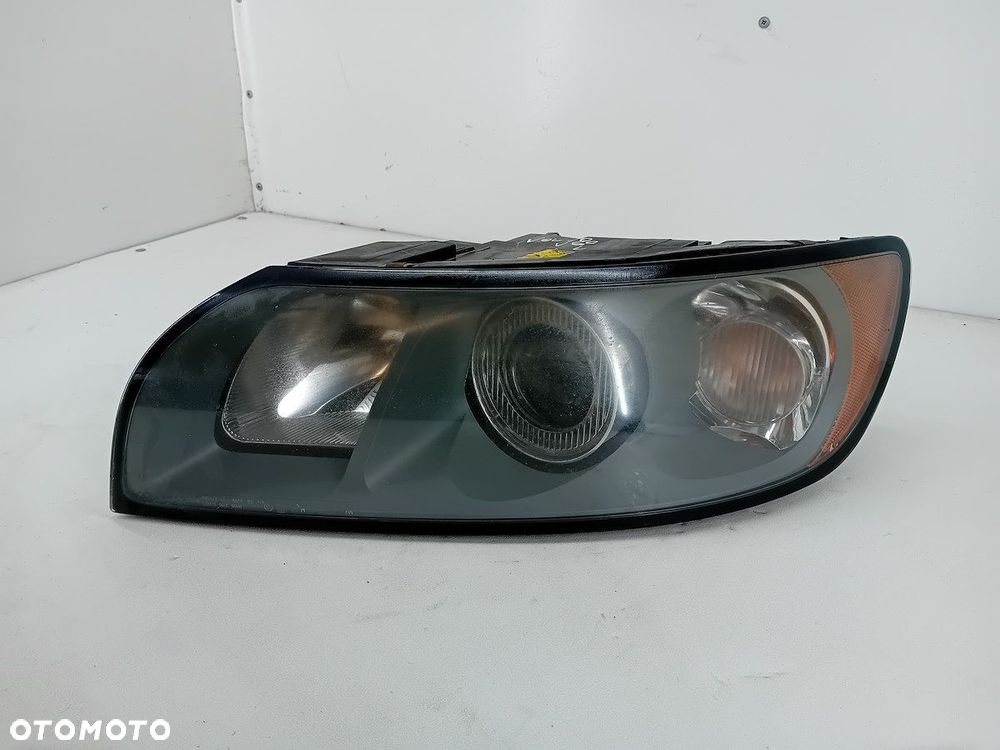 LAMPA PRZÓD LEWA VOLVO V50 KOMBI  30698885LH 0301198203 AL - 6