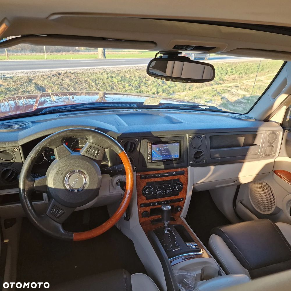 Jeep Commander 5.7 V8 Overland - 11