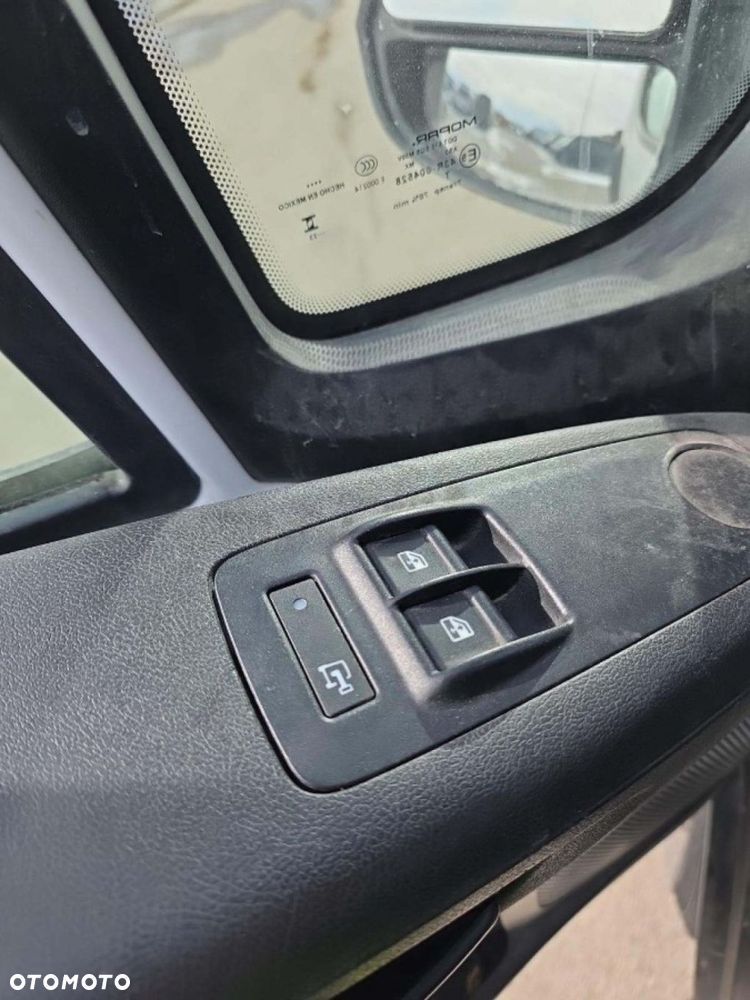 RAM ProMaster 2500 - 12