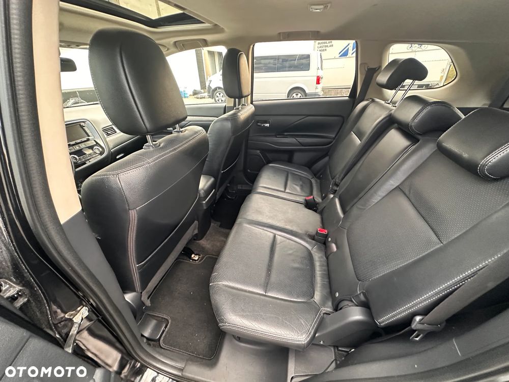 Mitsubishi Outlander 2.0 2WD CVT Diamant Edition - 20