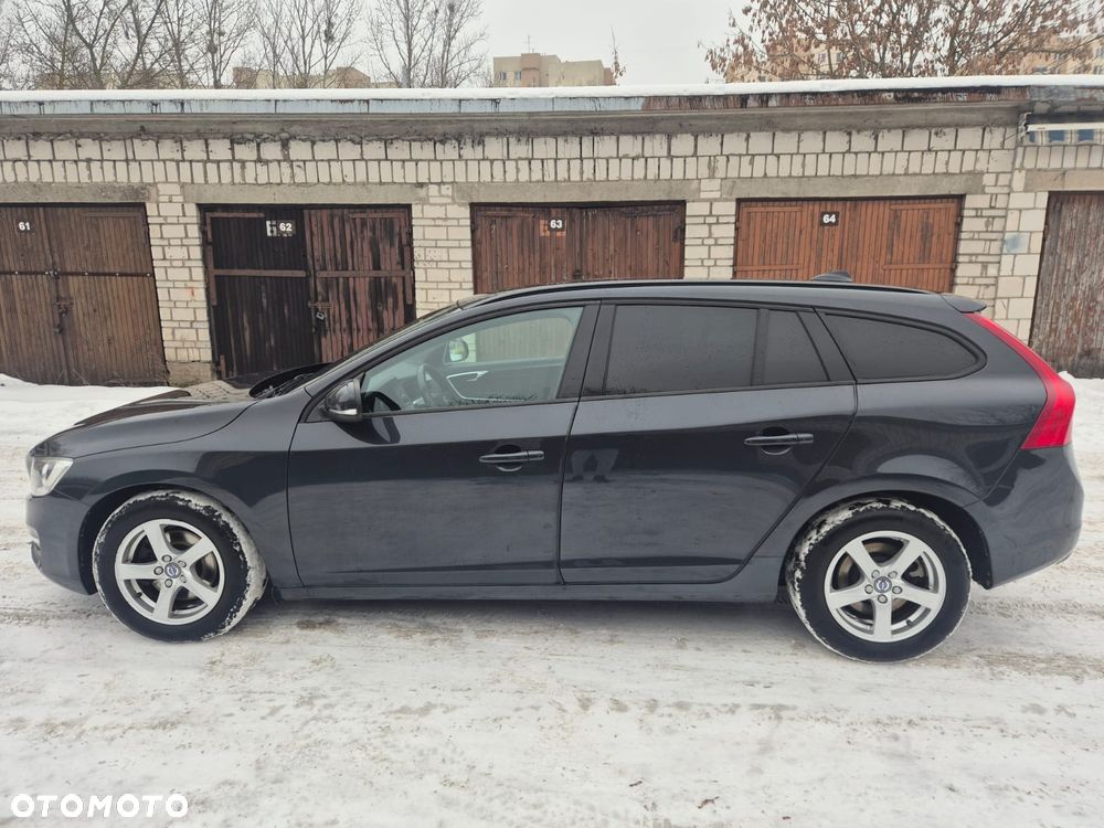 Volvo V60 D2 Geartronic Summum - 4