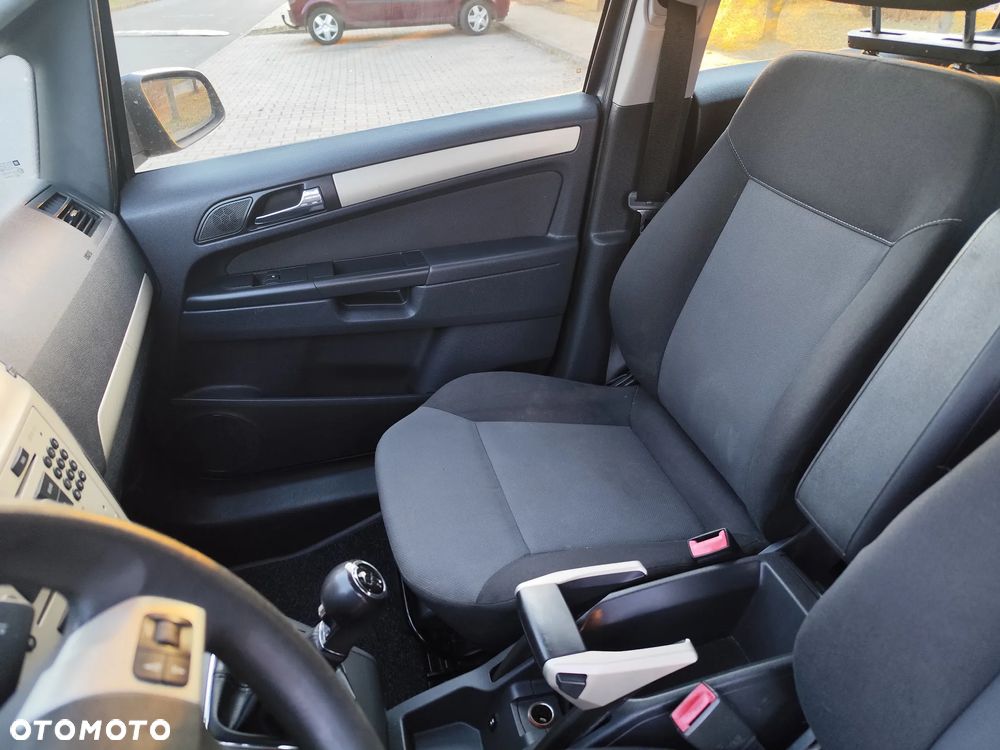 Opel Zafira 1.6 Edition - 19