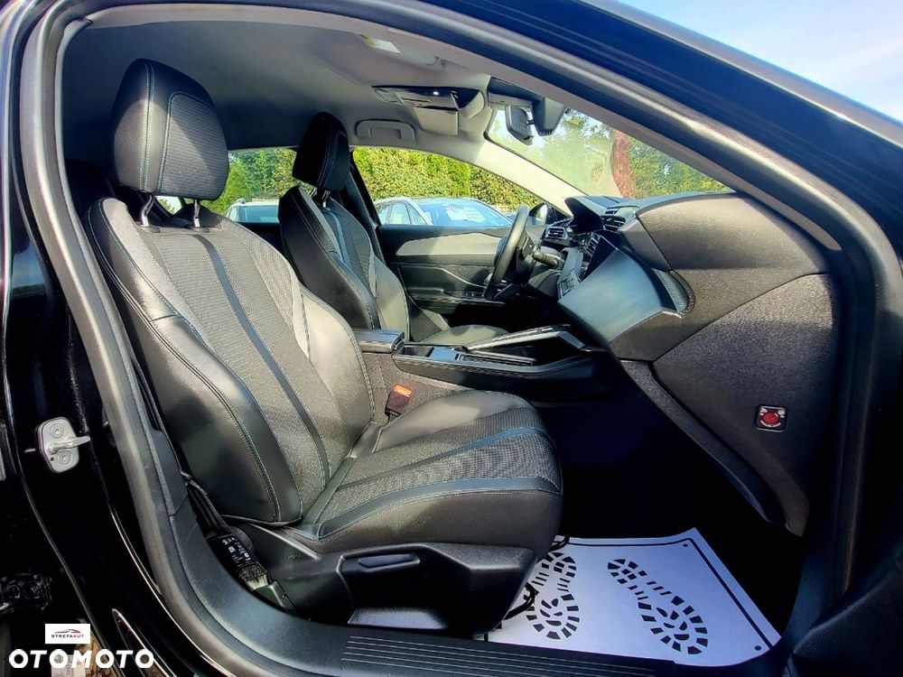 Peugeot 308 - 8