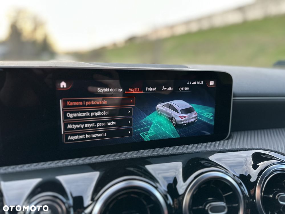 Mercedes-Benz CLA 180 7G-DCT - 18