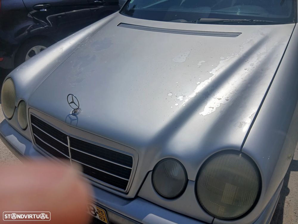 Mercedes-Benz E 220 D Classic - 5