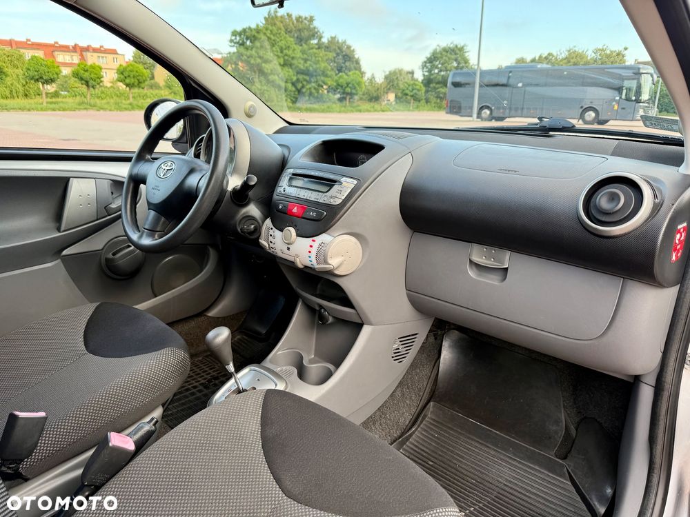 Toyota Aygo 1.0 VVT-i Luna MM A/C - 16