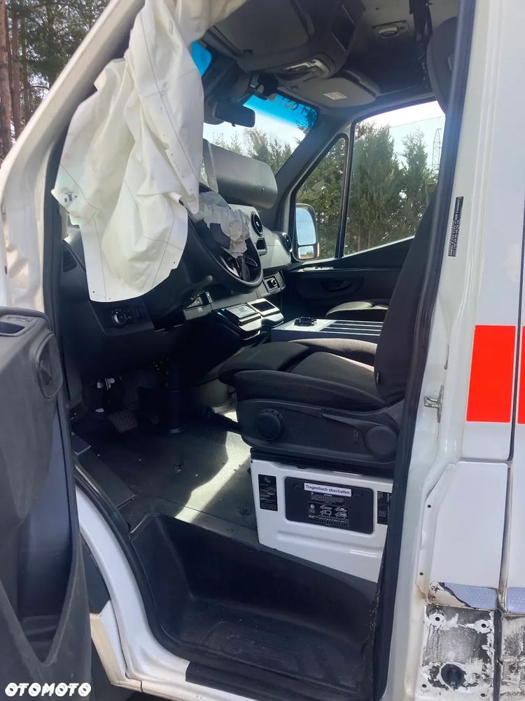 Mercedes-Benz SPRINTER KARETKA POGOTOWIA - 16