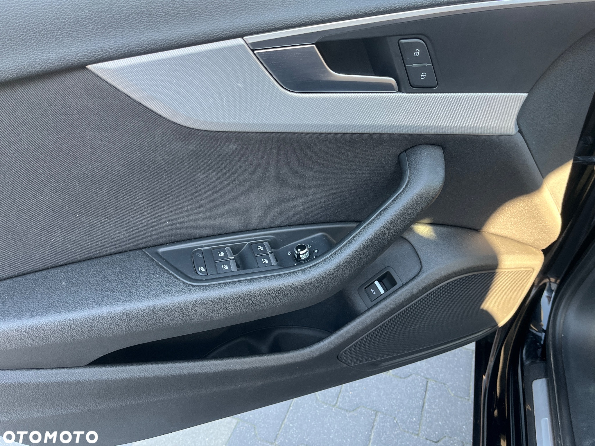Audi A4 2.0 TDI Quattro Design S tronic - 17