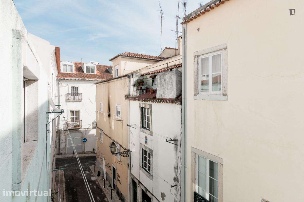 Apartamento com 1 quartos - localizado em São Bento Lisbon - Grande imagem: 4/9