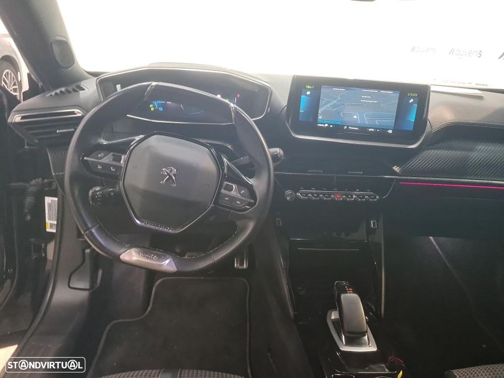 Peugeot e-2008 50 kWh GT - 10