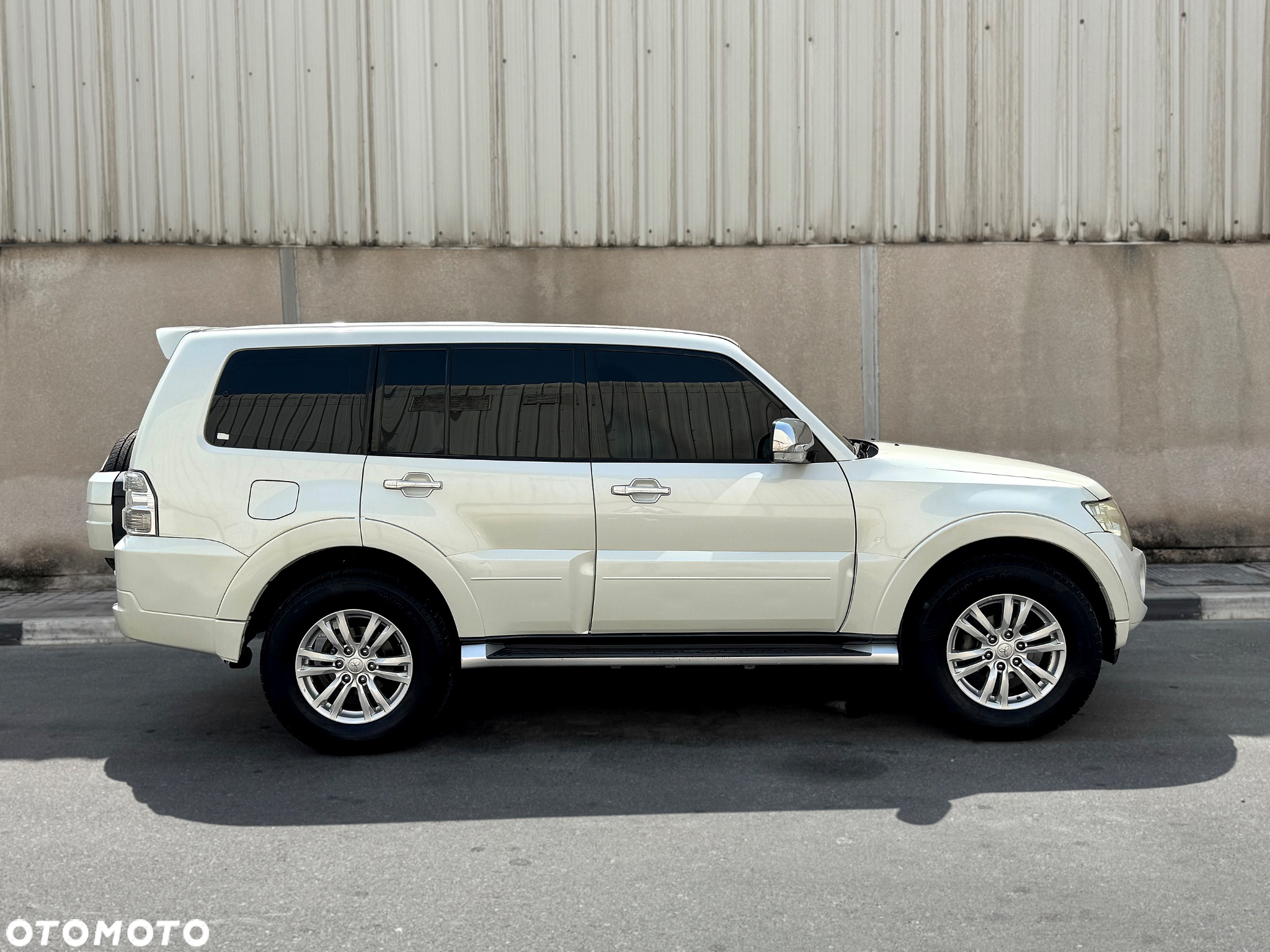 Mitsubishi Pajero 3.8 V6 Instyle - 6