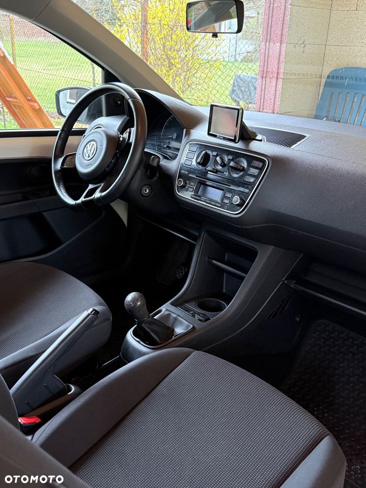 Volkswagen up! street - 13