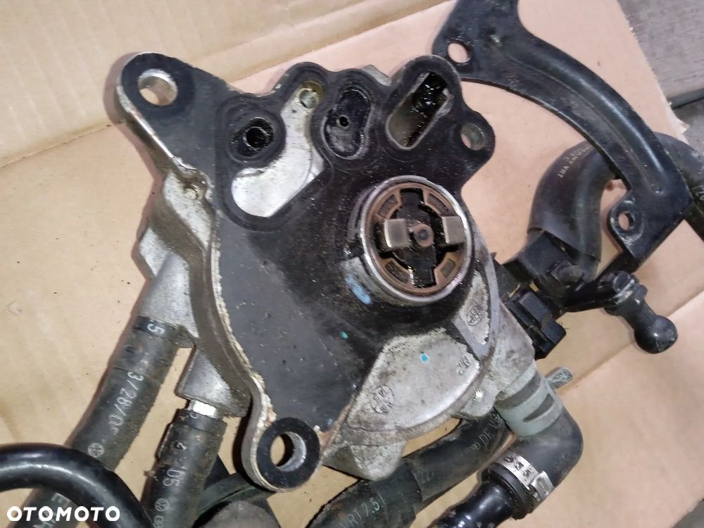 POMPA VACUM VOLKSWAGEN AUDI A4 B7 2.0TDI 03G145209 - 3