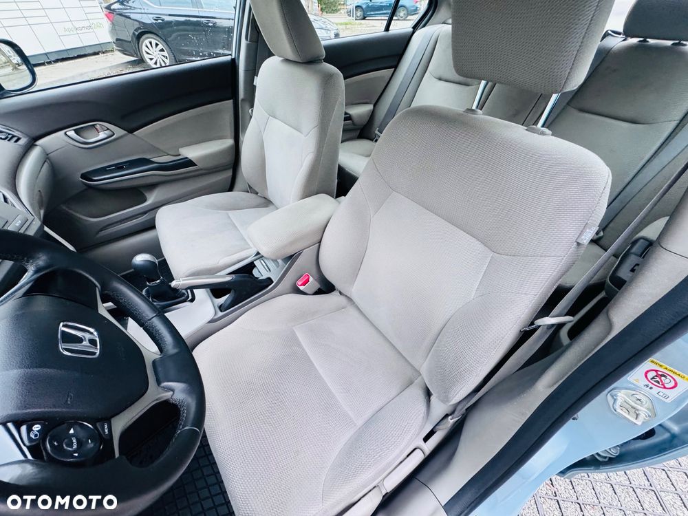 Honda Civic 1.8 Comfort - 33