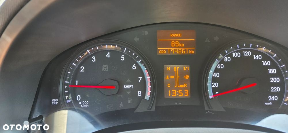 Toyota Avensis 1.8 Premium - 10
