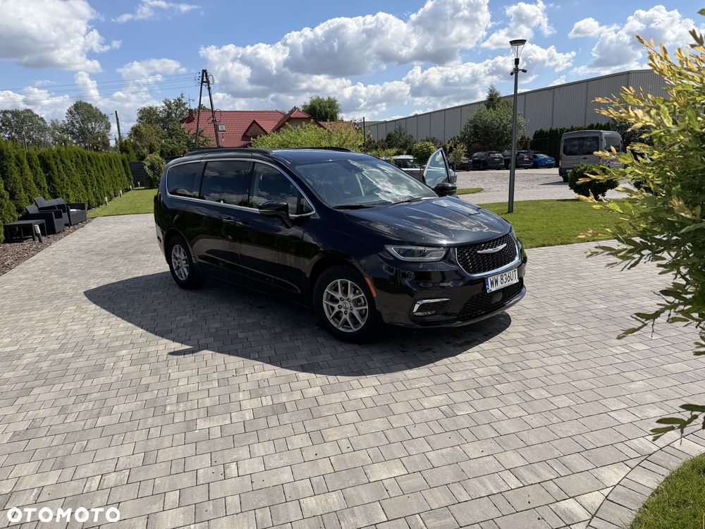 Chrysler Pacifica - 8