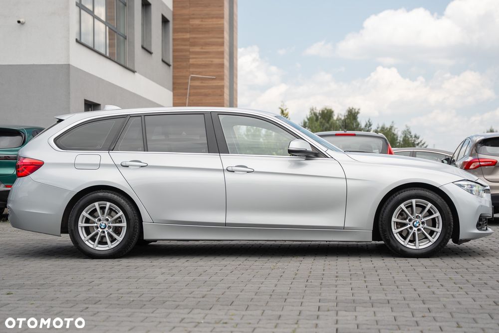 BMW Seria 3 318d - 17