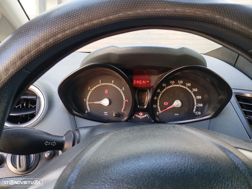 Ford Fiesta 1.25 Techno 124g - 5