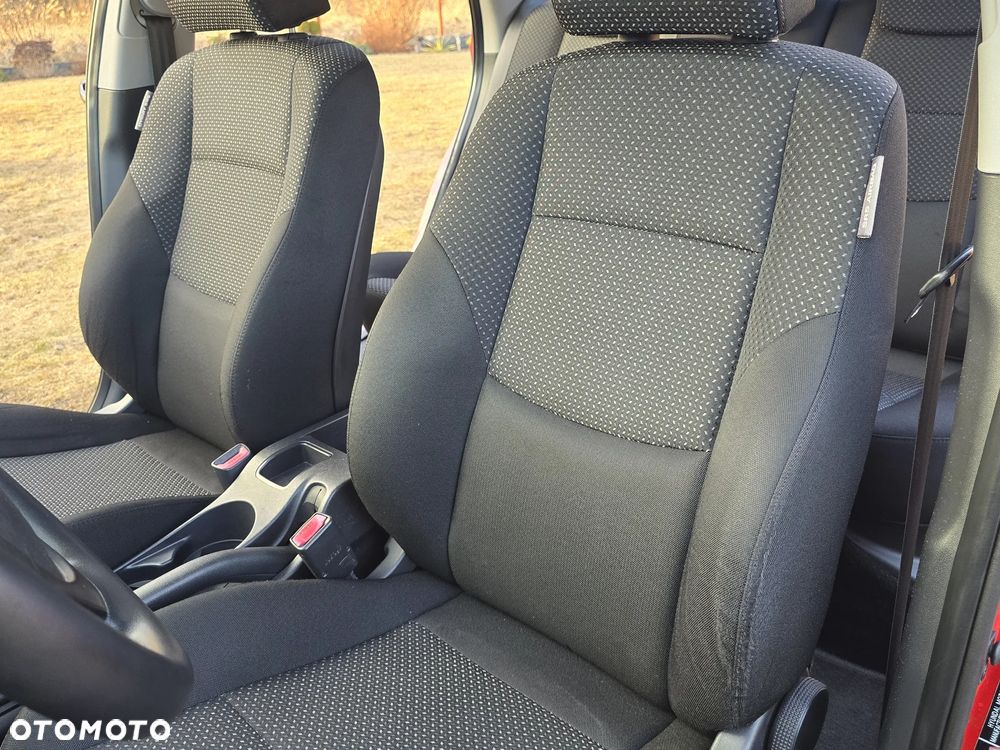 Hyundai i30 1.4 Classic + - 26