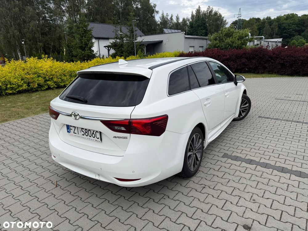 Toyota Avensis 2.0 D-4D Premium - 6