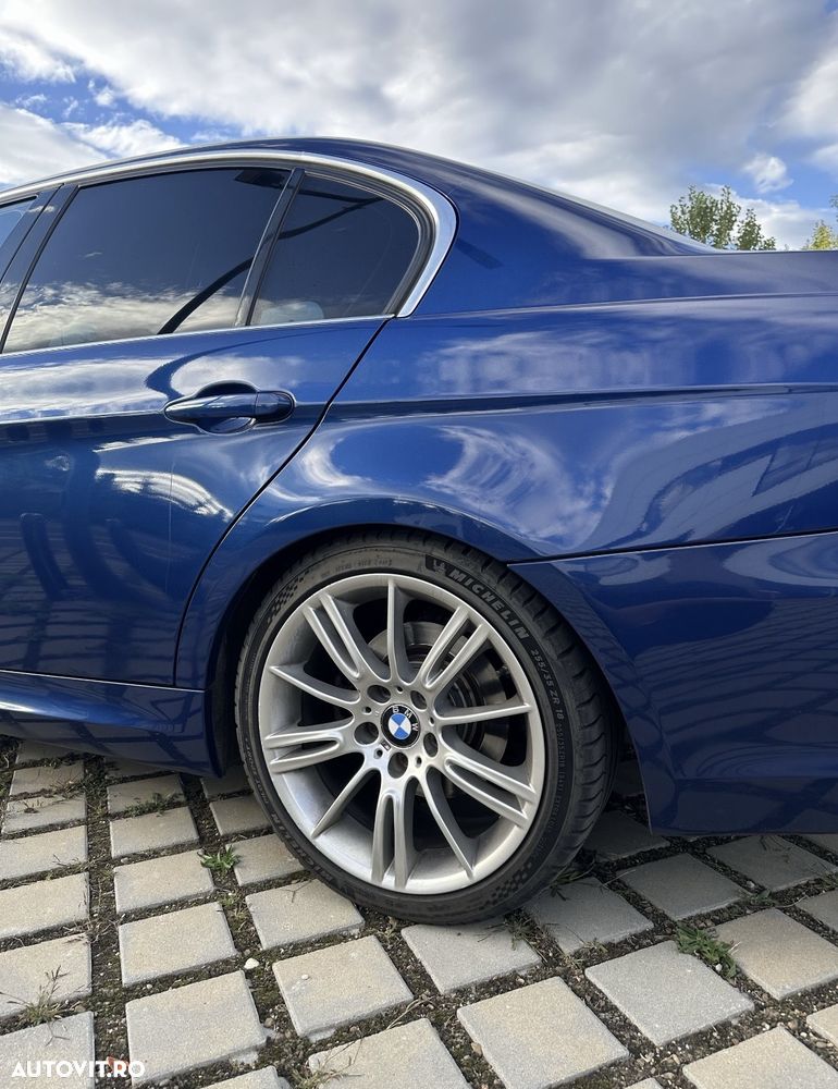 BMW Seria 3 320d - 4