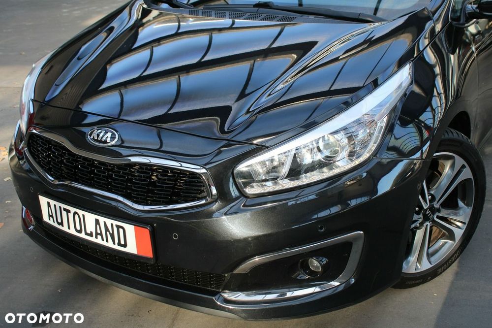 Kia Ceed 1.6 GDI ISG Platinum Edition - 18