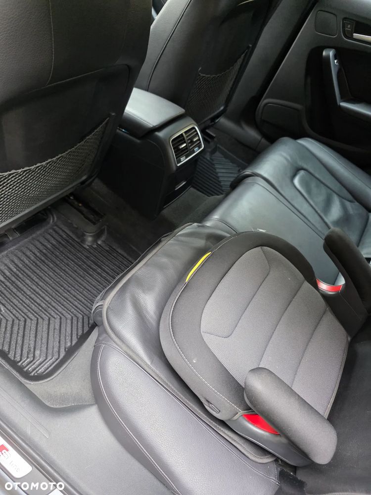 Audi A4 Limousine - 8