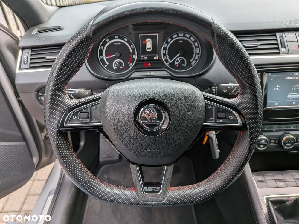 Skoda Octavia 2.0 TSI RS - 15