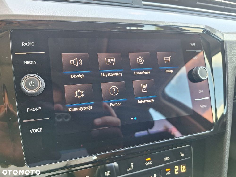 Volkswagen Passat - 23