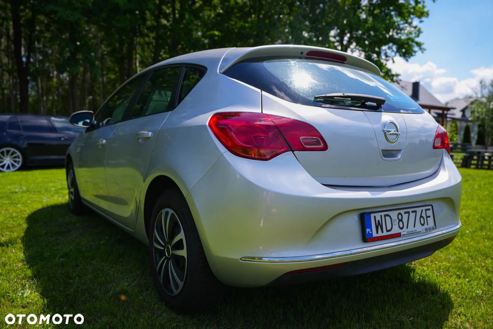 Opel Astra 1.6 Enjoy - 4